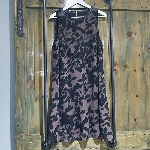 SL Fashions Dresses & Skirts - SL FASHIONS FLORAL BLACK BROWN FLOWY DRESS